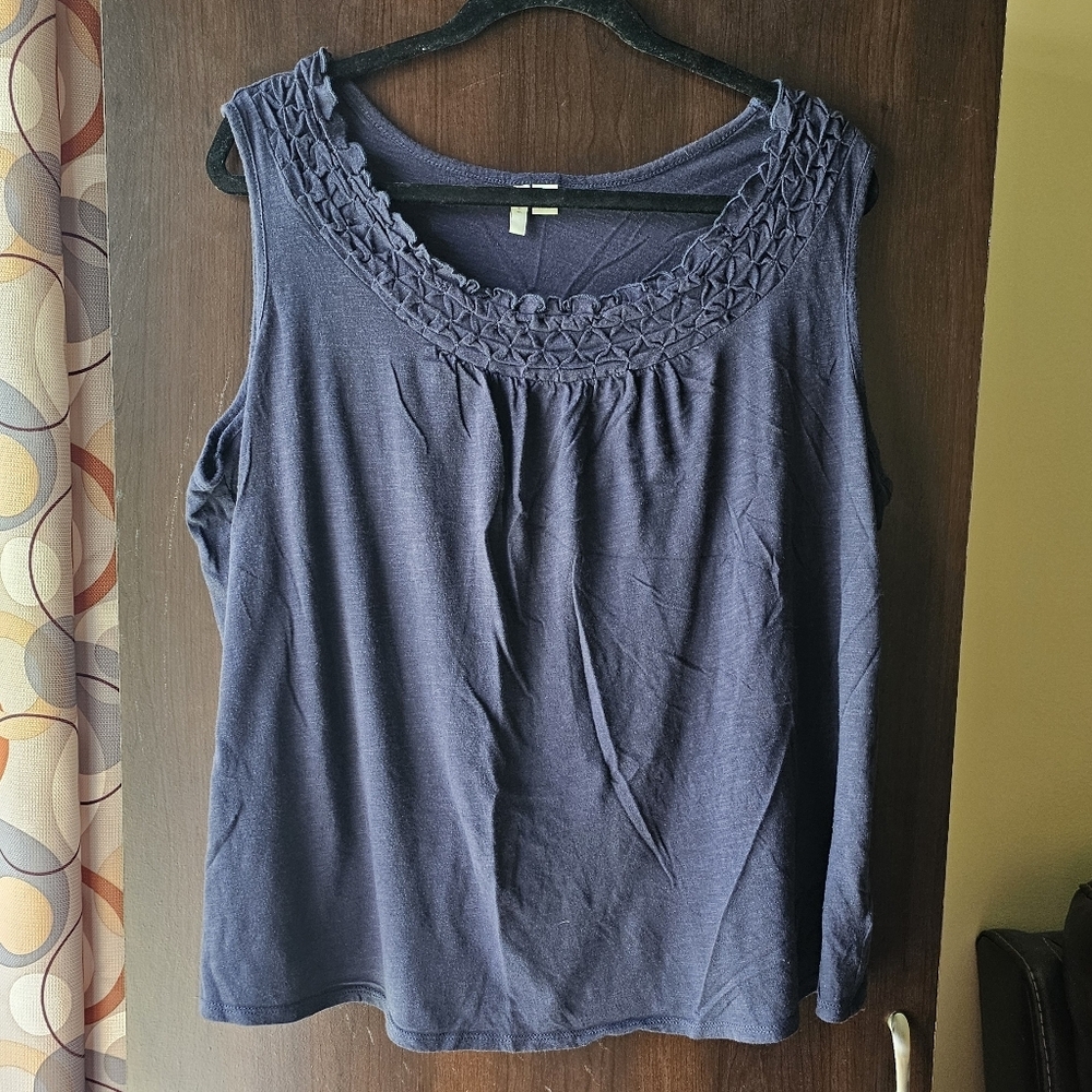 Cato Women's Navy Sleeveless Top